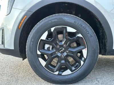 2026 Kia Sorento — photo 11 view