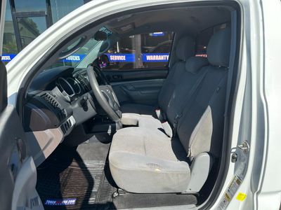 2014 Toyota Tacoma — photo 10 view