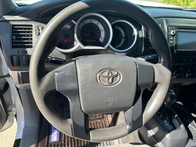 2014 Toyota Tacoma — photo 13 view