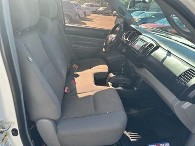 2014 Toyota Tacoma — photo 12 view
