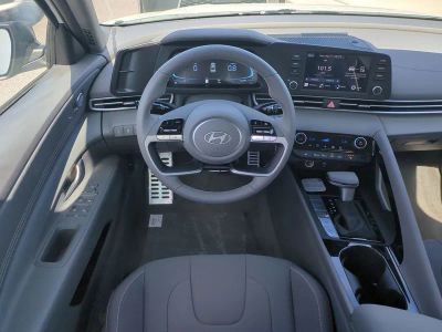 2026 Hyundai ELANTRA — photo 17 view