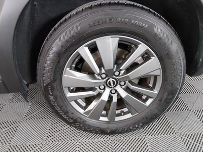 2025 Nissan Pathfinder — photo 10 view