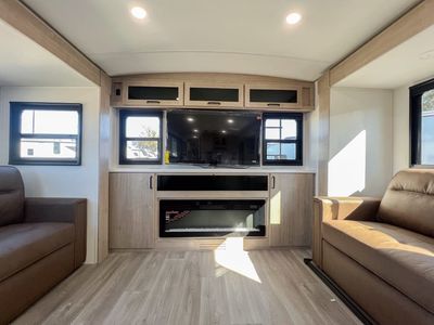 2026 Grand Design IMAGINE - Photo 17