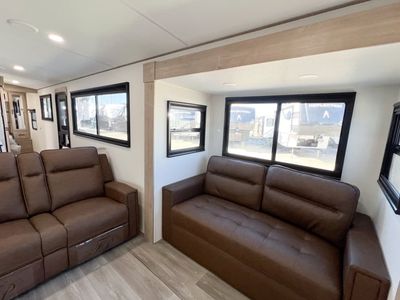 2026 Grand Design IMAGINE - Photo 14