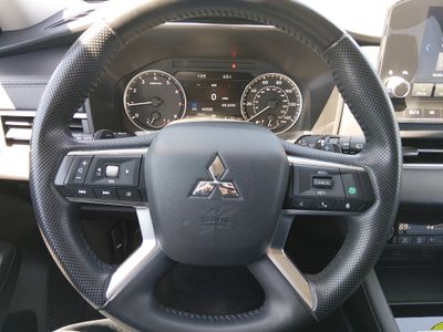 2024 Mitsubishi Outlander - Photo 12