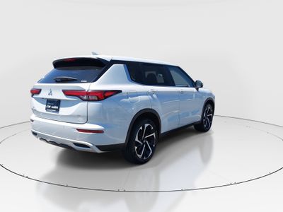 2024 Mitsubishi Outlander - Photo 7
