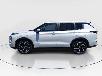 2024 Mitsubishi Outlander - Photo 4