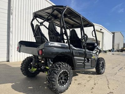 2025 Kawasaki Teryx4 S LE — engine compartment view