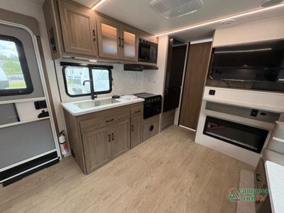 2026 Coachmen RV Freedom Express - Photo 8