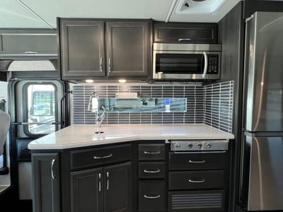 2024 Fleetwood BOUNDER - Photo 7