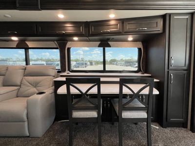 2024 Fleetwood BOUNDER - Photo 14