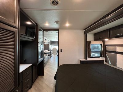 2024 Fleetwood BOUNDER - Photo 22
