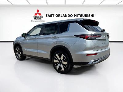 2026 Mitsubishi Outlander — rear three-quarter view