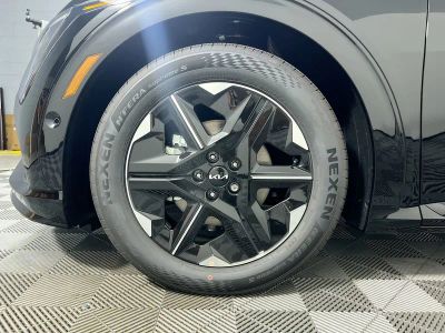 2025 Kia EV6 — photo 13 view