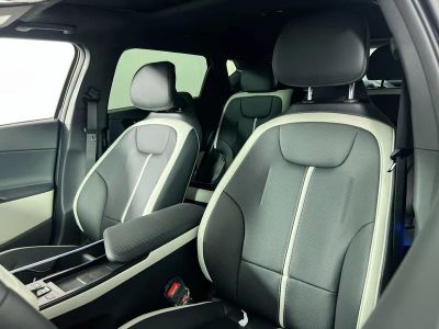 2025 Kia EV6 — photo 14 view