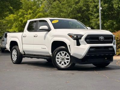 2024 Toyota Tacoma - Photo 2