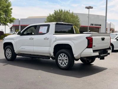 2024 Toyota Tacoma - Photo 10