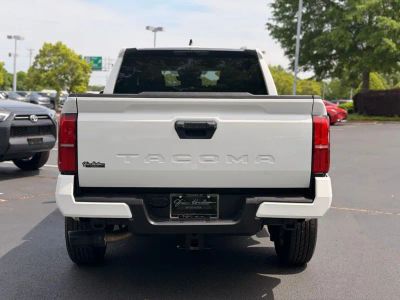 2024 Toyota Tacoma - Photo 11