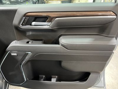 2026 Chevrolet Silverado 1500 — photo 21 view