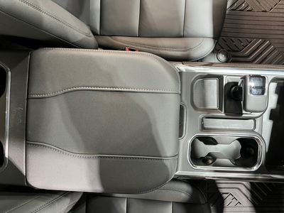 2026 Chevrolet Silverado 1500 — photo 13 view