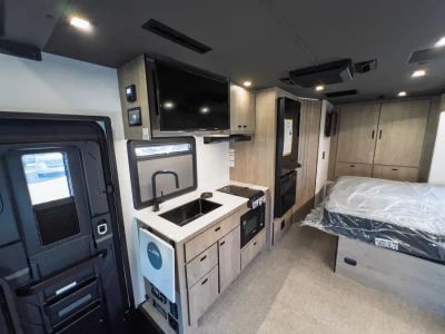 2026 Grand Design LINEAGE SERIES M — photo 9 view