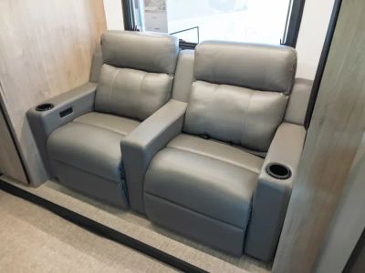 2026 Grand Design LINEAGE SERIES M — photo 8 view