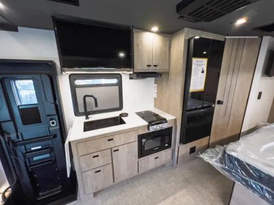 2026 Grand Design LINEAGE SERIES M — photo 10 view