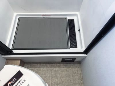 2026 Grand Design LINEAGE SERIES M — photo 16 view