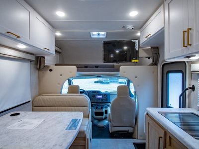 2026 Thor Motor Coach Chateau - Photo 5