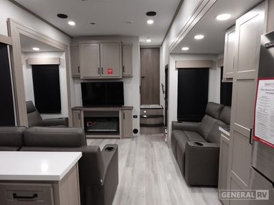 2026 Grand Design Momentum G-Class - Photo 6