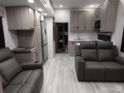 2026 Grand Design Momentum G-Class - Photo 5