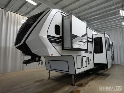 2026 Grand Design Momentum G-Class - Photo 2