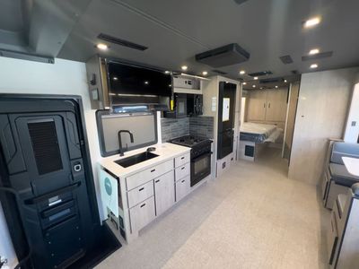2026 Grand Design LINEAGE SERIES F - Photo 10