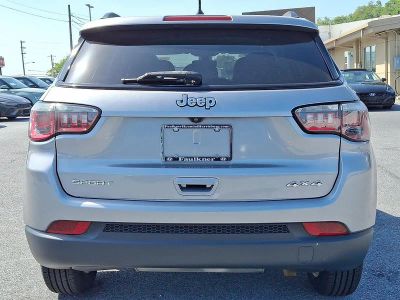 2018 Jeep Compass — detail view