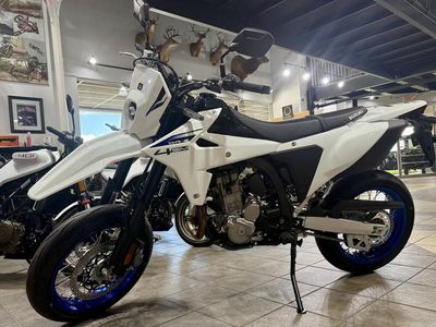 2025 Suzuki DR-Z4SM - Photo 2