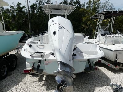 2024 ALK2 Powerboats 25 CRX — engine compartment view