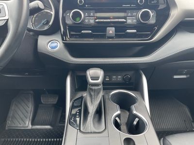 2022 Toyota Highlander - Photo 13