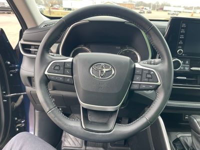 2022 Toyota Highlander - Photo 19