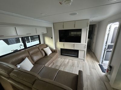 2026 Brinkley MODEL I - Photo 7