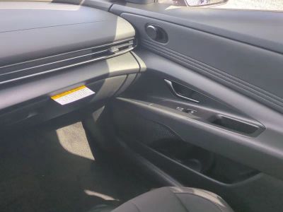 2026 Hyundai ELANTRA — photo 18 view