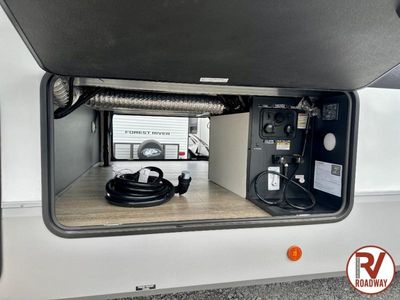 2025 Forest River RV Cherokee Arctic Wolf Suite - Photo 12