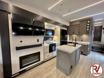 2025 Forest River RV Cherokee Arctic Wolf Suite - Photo 16