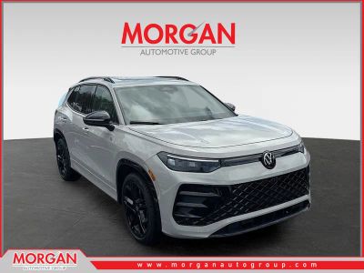 2026 Volkswagen Tiguan SE R-Line Black in Sandstone — front three-quarter view