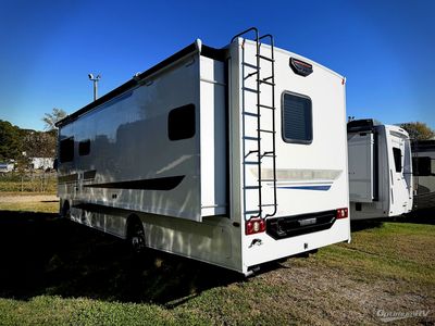 2018 Winnebago Intent - Photo 3