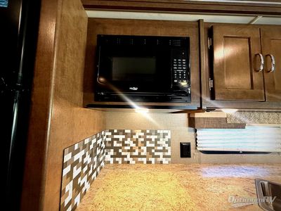 2018 Winnebago Intent - Photo 10