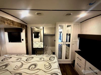 2021 Heartland Bighorn Traveler — photo 11 view