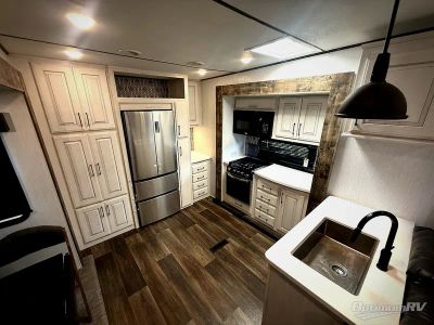 2021 Heartland Bighorn Traveler — photo 20 view