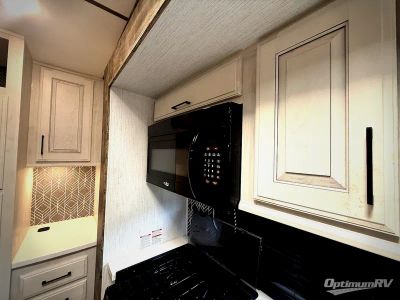2021 Heartland Bighorn Traveler — photo 23 view