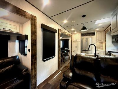 2021 Heartland Bighorn Traveler — photo 18 view