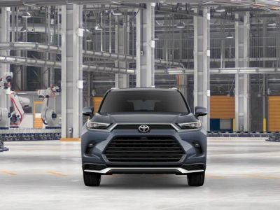 2026 Toyota Grand Highlander Hybrid - Photo 2
